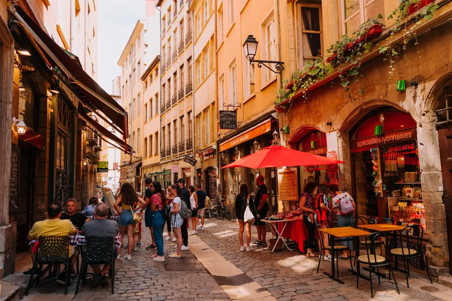 Old Lyon Tour